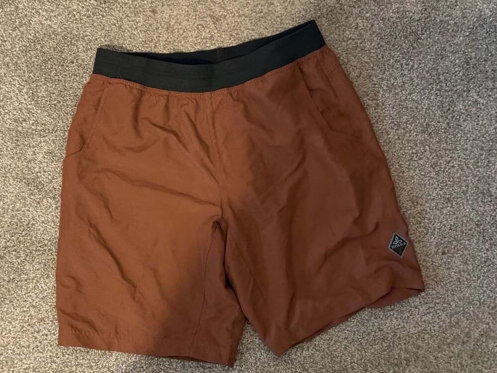 Prana Stretch Zion Men’s Shorts Size M Rust Brown Athletic Hiking